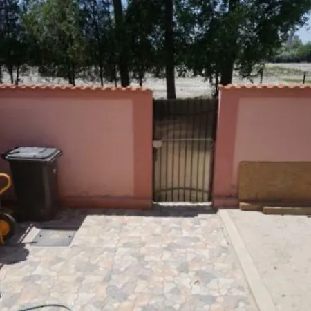 Villa 108 Strada Constantin Bobescu *